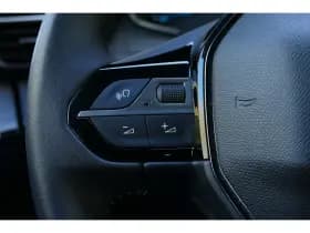 Peugeot e-208 thumbnail 16