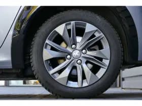 Peugeot e-208 thumbnail 10