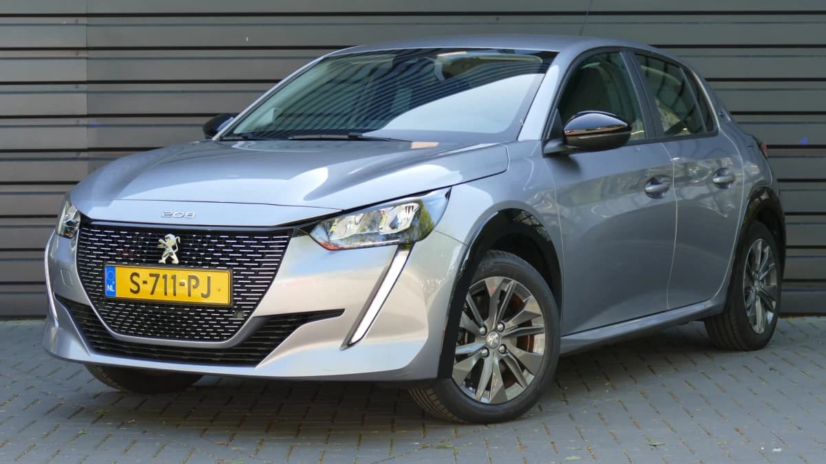 Peugeot e-208 — foto 1