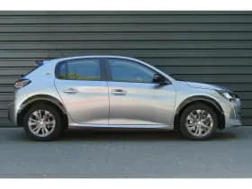 Peugeot e-208 thumbnail 3