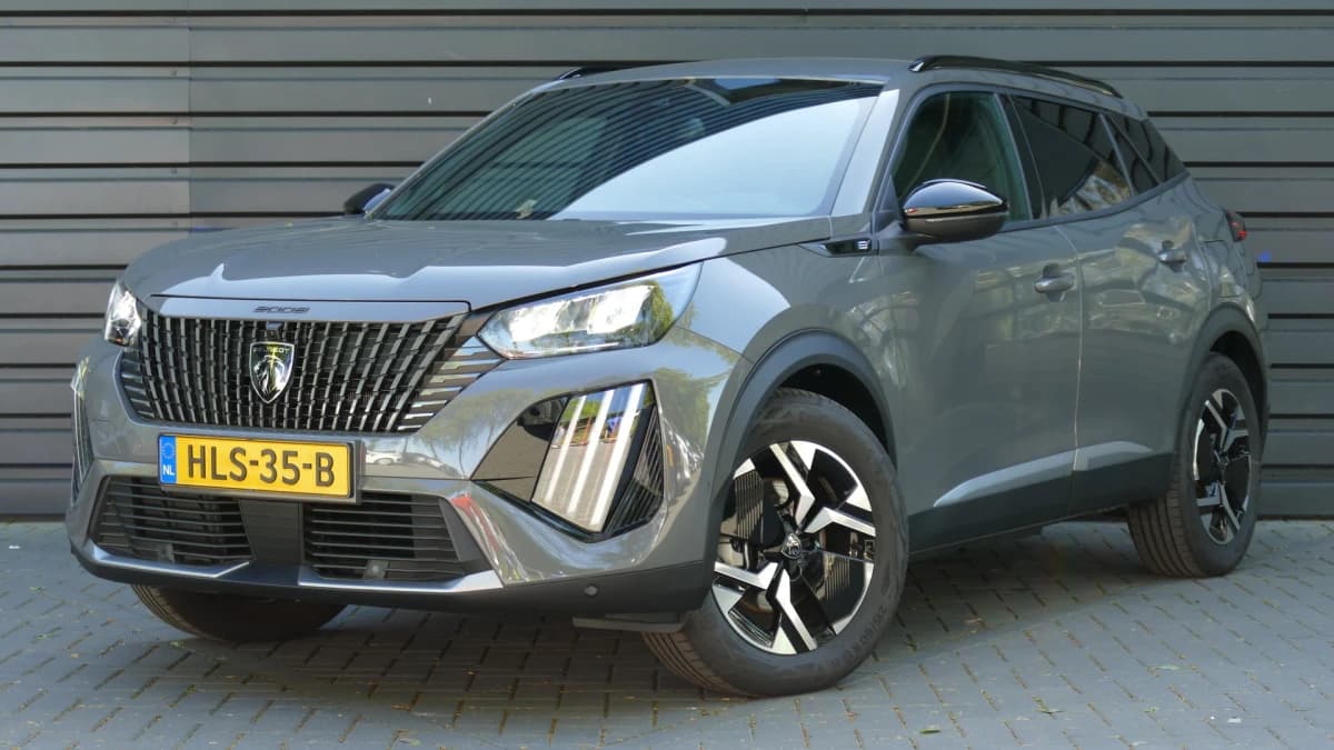 Peugeot e-2008 — foto 1