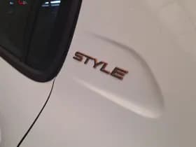 Peugeot 208 thumbnail 17