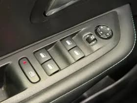 Peugeot e-208 thumbnail 14