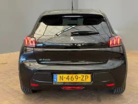 Peugeot e-208 thumbnail 6