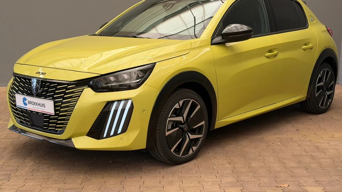 Peugeot e-208 — foto 1
