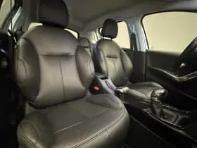 Peugeot 2008 thumbnail 2
