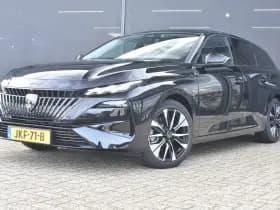 Peugeot 308 — 2025, 2.500 km