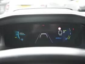 Peugeot e-208 thumbnail 13