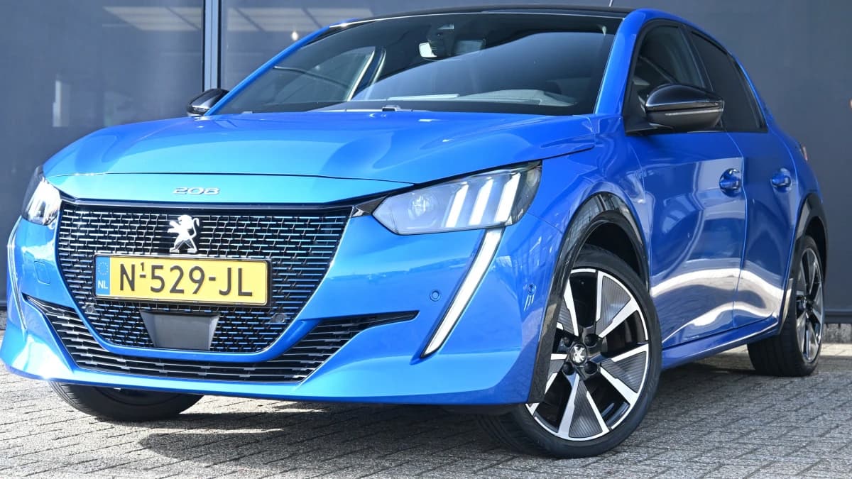 Peugeot e-208 — foto 1