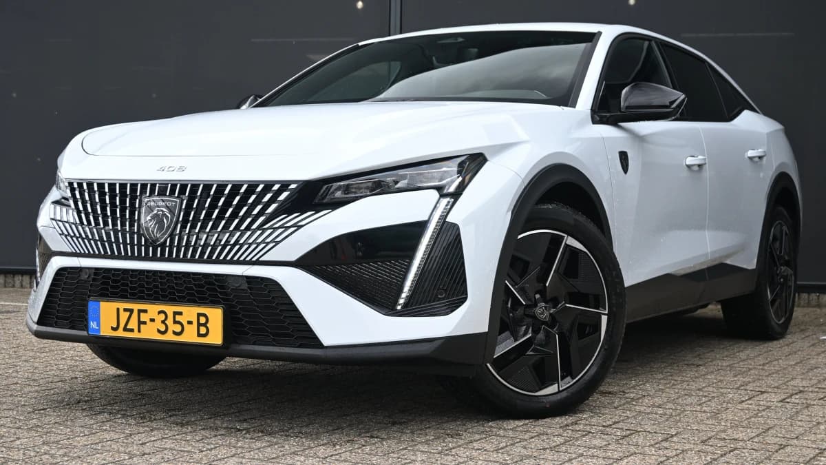 Peugeot e-408 — foto 1