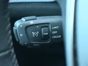 Peugeot e-2008 thumbnail 18