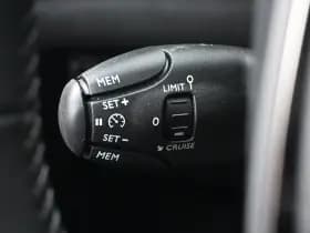 Peugeot e-2008 thumbnail 24