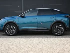 Peugeot e-3008 thumbnail 4