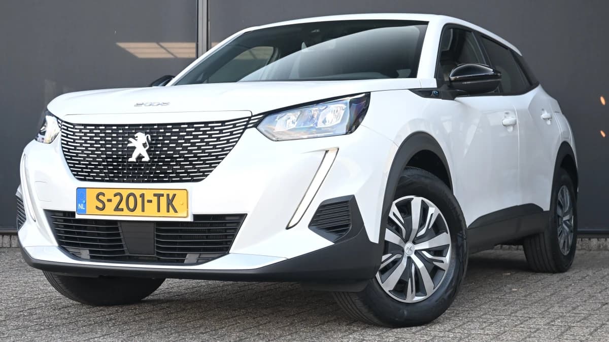 Peugeot e-2008 — foto 1