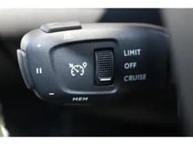 Peugeot 208 thumbnail 24