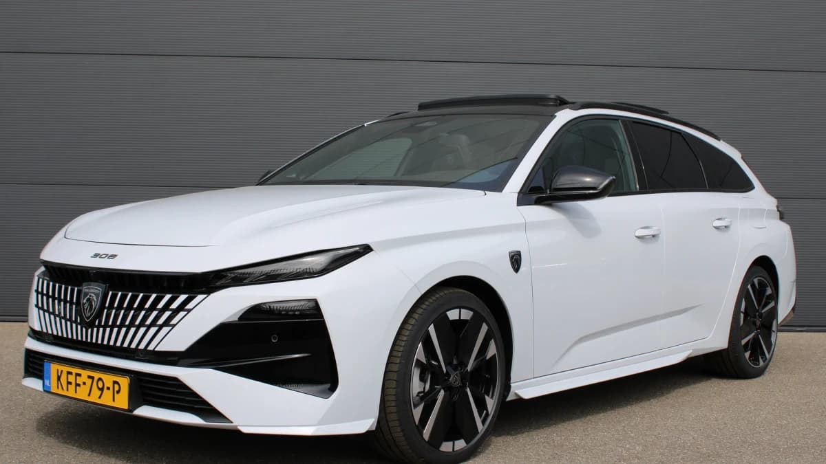 Peugeot 308 — foto 1