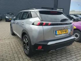 Peugeot 2008 thumbnail 3