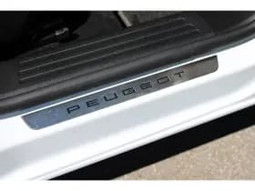 Peugeot e-2008 thumbnail 6