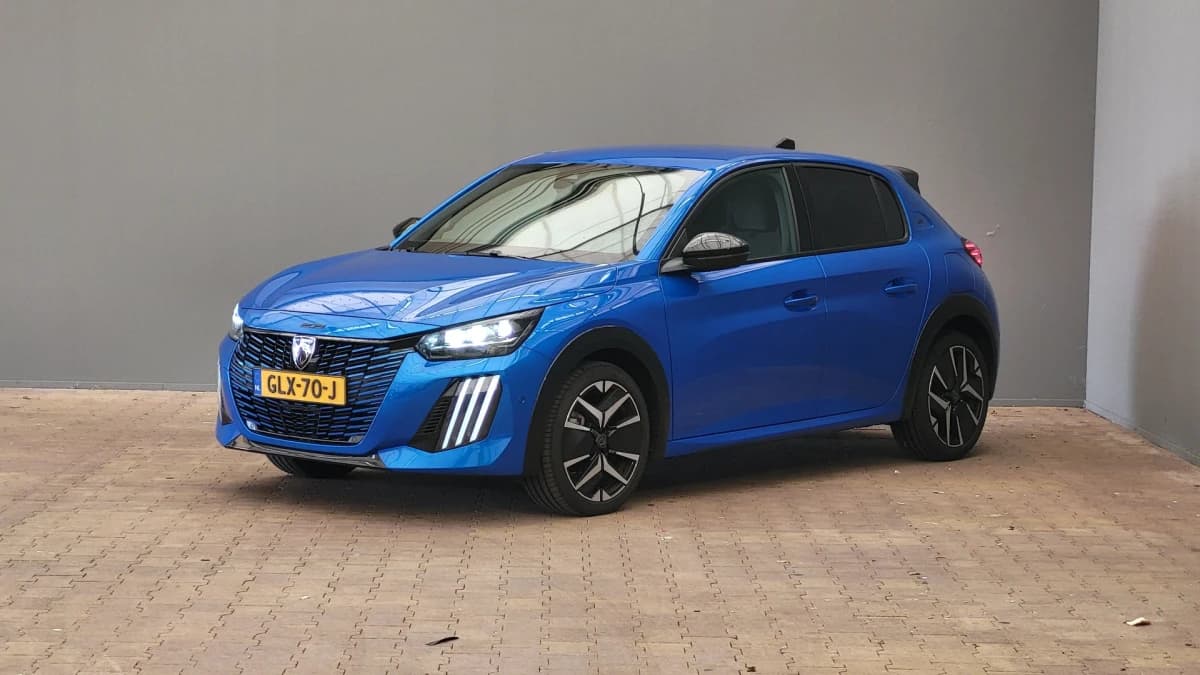 Peugeot 208 — foto 1