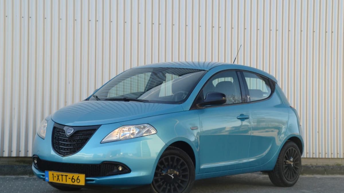 Lancia Ypsilon — foto 1