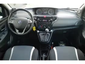 Lancia Ypsilon thumbnail 8