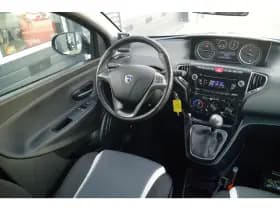 Lancia Ypsilon thumbnail 9