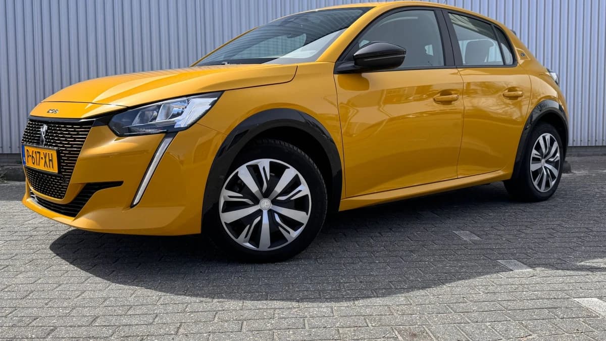 Peugeot e-208 — foto 1