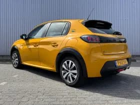 Peugeot e-208 thumbnail 3