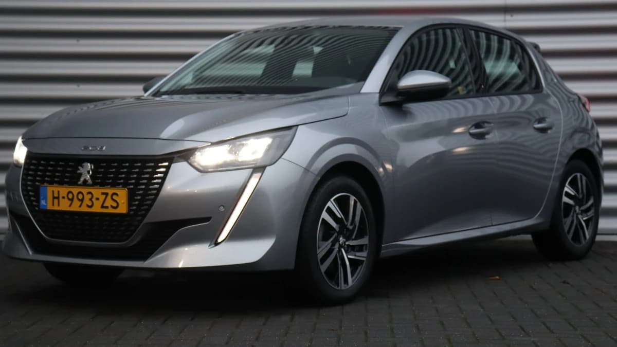 Peugeot 208 — foto 1