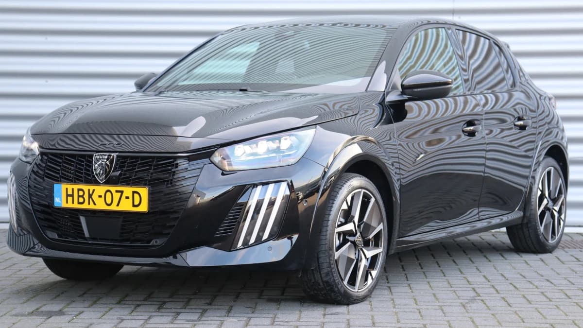 Peugeot 208 — foto 1