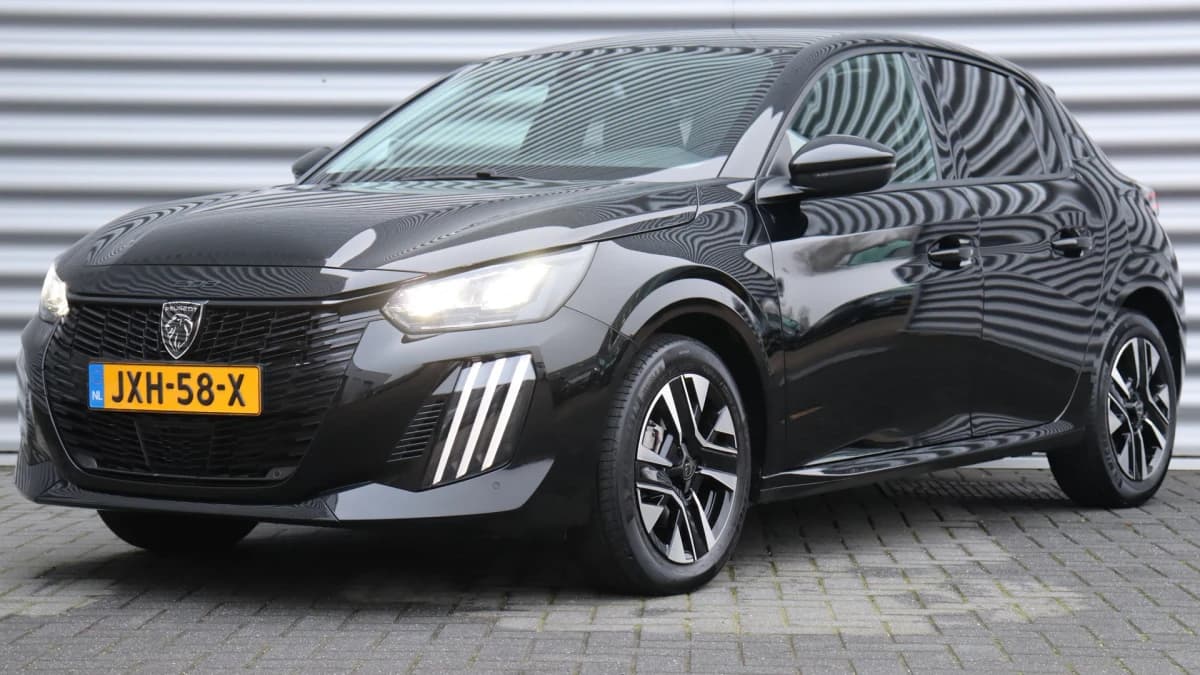 Peugeot 208 — foto 1