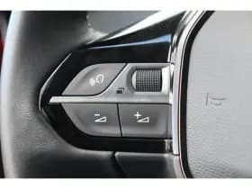 Peugeot e-208 thumbnail 22