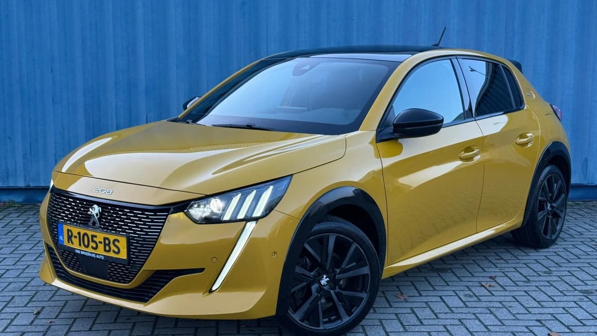 Peugeot 208 — foto 1
