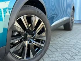Peugeot 2008 thumbnail 3