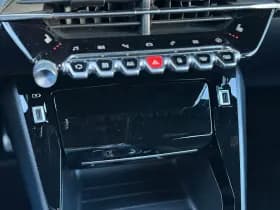 Peugeot e-2008 thumbnail 32