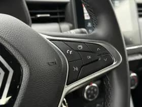 Renault Clio thumbnail 24