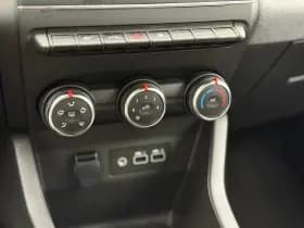 Renault Clio thumbnail 28