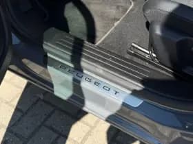 Peugeot e-2008 thumbnail 12