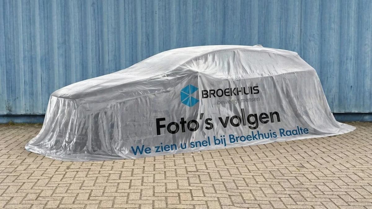 Peugeot e-2008 — foto 1