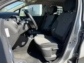 Renault Captur thumbnail 15