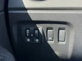 Renault Captur thumbnail 32