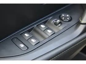 Peugeot e-208 thumbnail 11