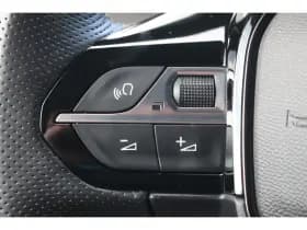 Peugeot e-208 thumbnail 12
