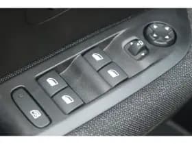 Peugeot e-208 thumbnail 29