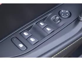 Peugeot e-208 thumbnail 32