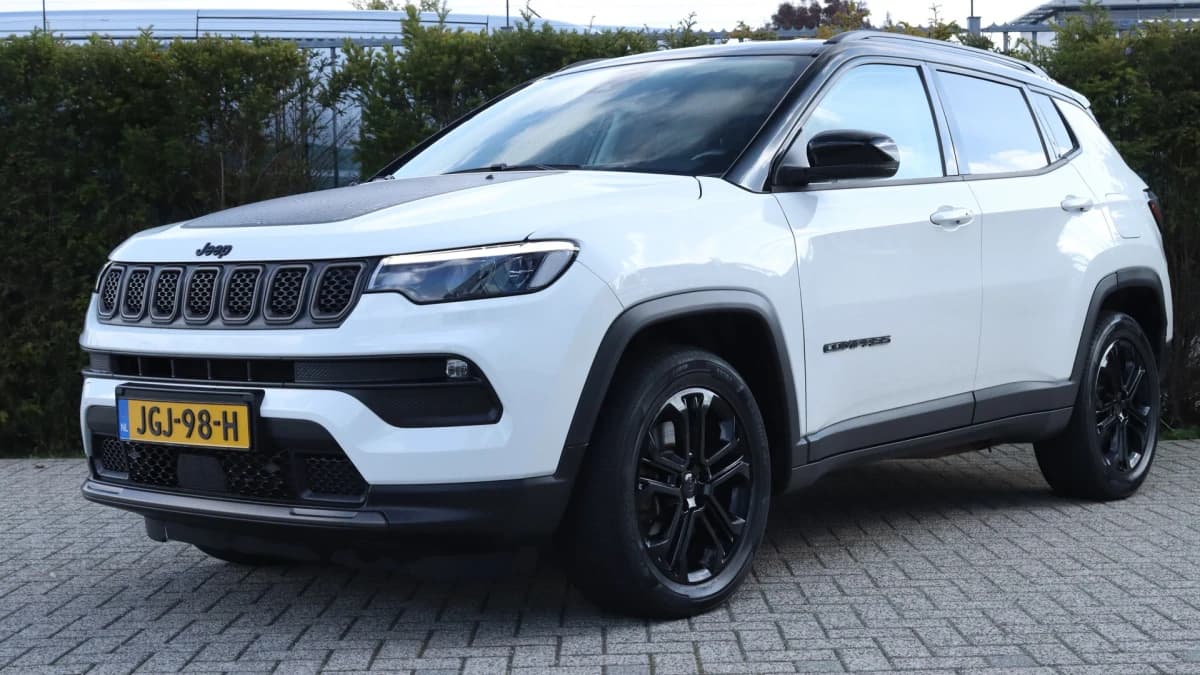 Jeep Compass — foto 1