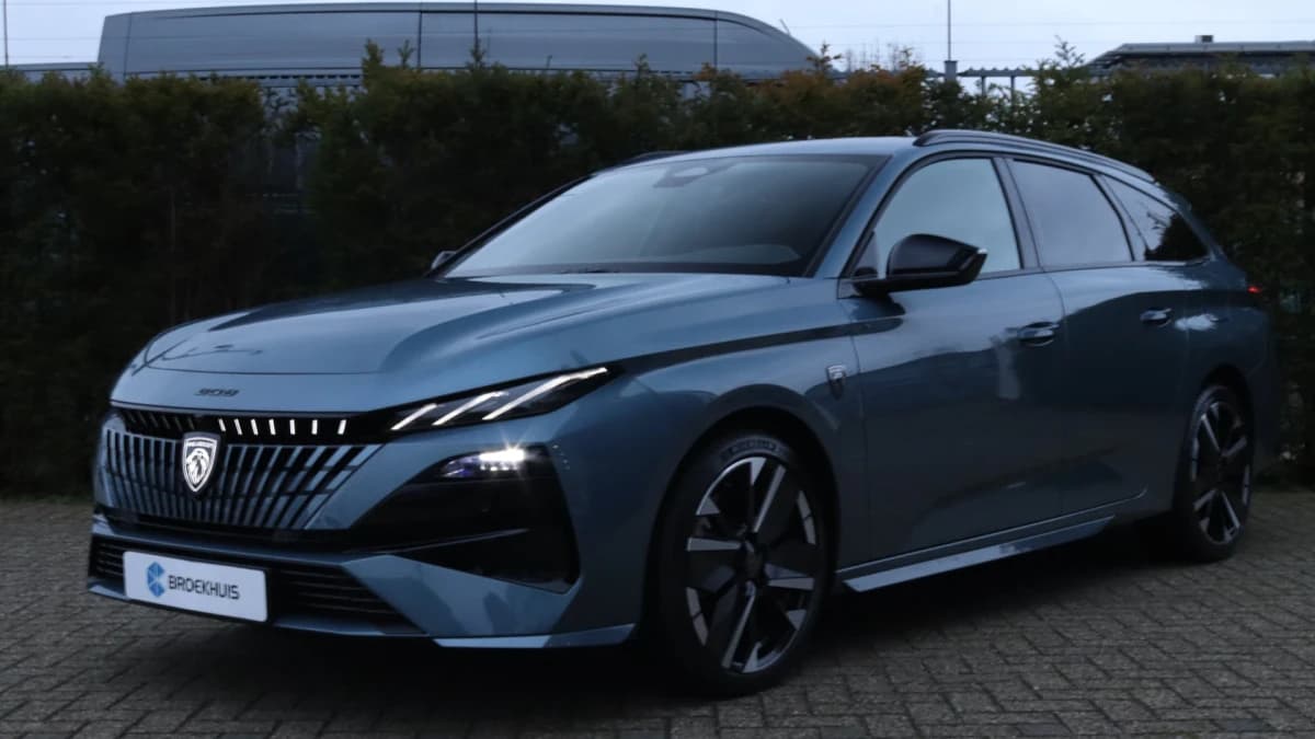 Peugeot 308 — foto 1