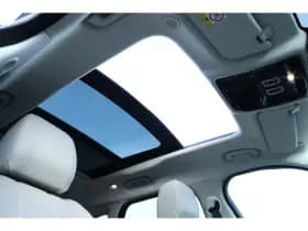 Land Rover Range Rover Velar thumbnail 20