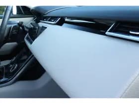 Land Rover Range Rover Velar thumbnail 21