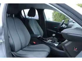 Peugeot 208 thumbnail 3